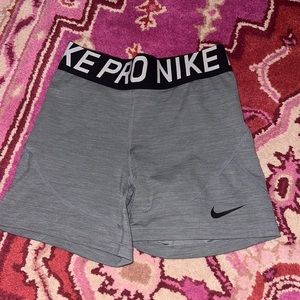 Nike Pros 5 inch